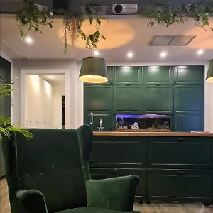 https://serendipity-apartments-montenapoleone.italymilanhotels.net